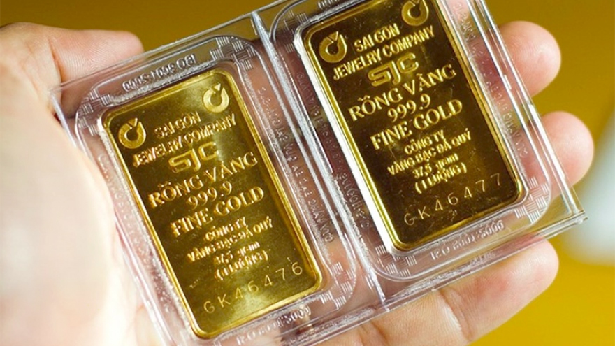 Giá vàng SJC giảm nhẹ, vàng thế giới tăng trở lại trong phiên giao dịch đầu tuần